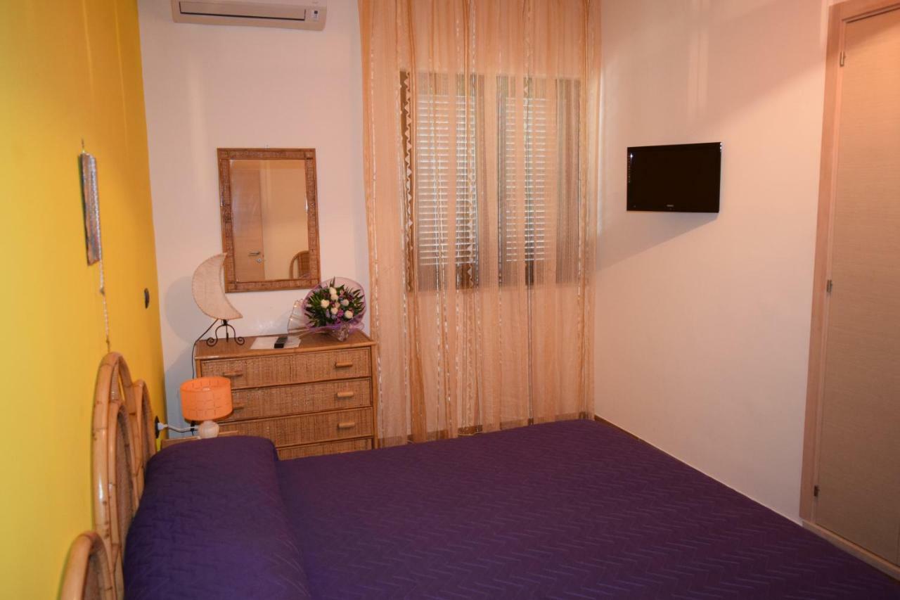Bed &Breakfast Pinetamare Bed & Breakfast Castel Volturno Ngoại thất bức ảnh
