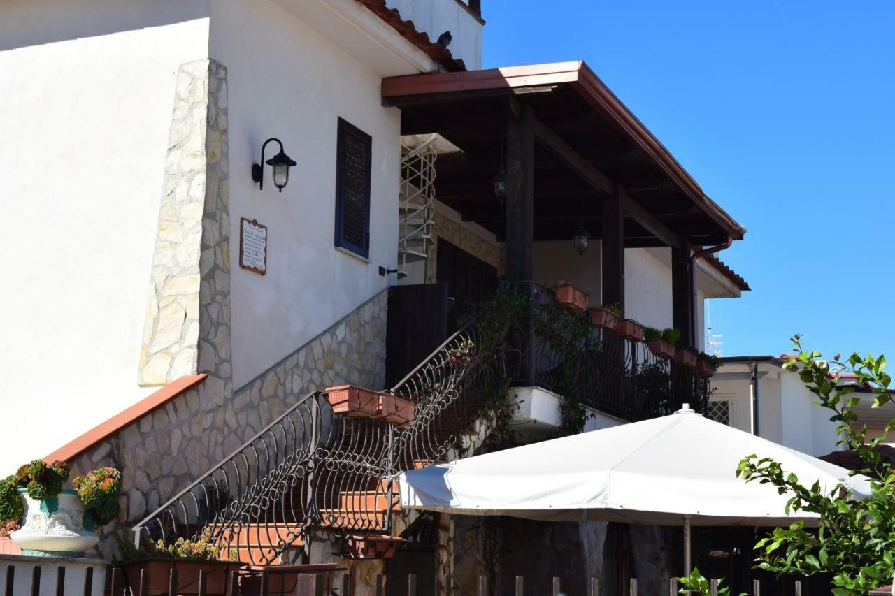 Bed &Breakfast Pinetamare Bed & Breakfast Castel Volturno Ngoại thất bức ảnh